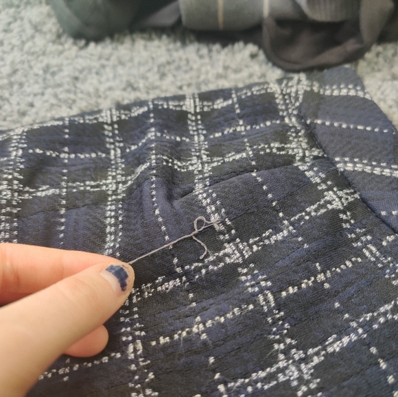 Plaid / Tweed style skirt with pockets!! - Picture 5 of 7